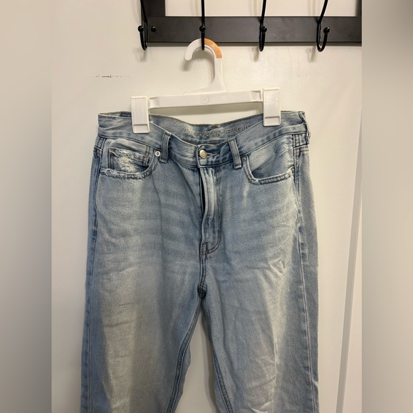 American Eagle High Waisted Straight Leg Jeans - Picture 2 of 10